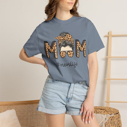 #Momlife Graphic Tee--