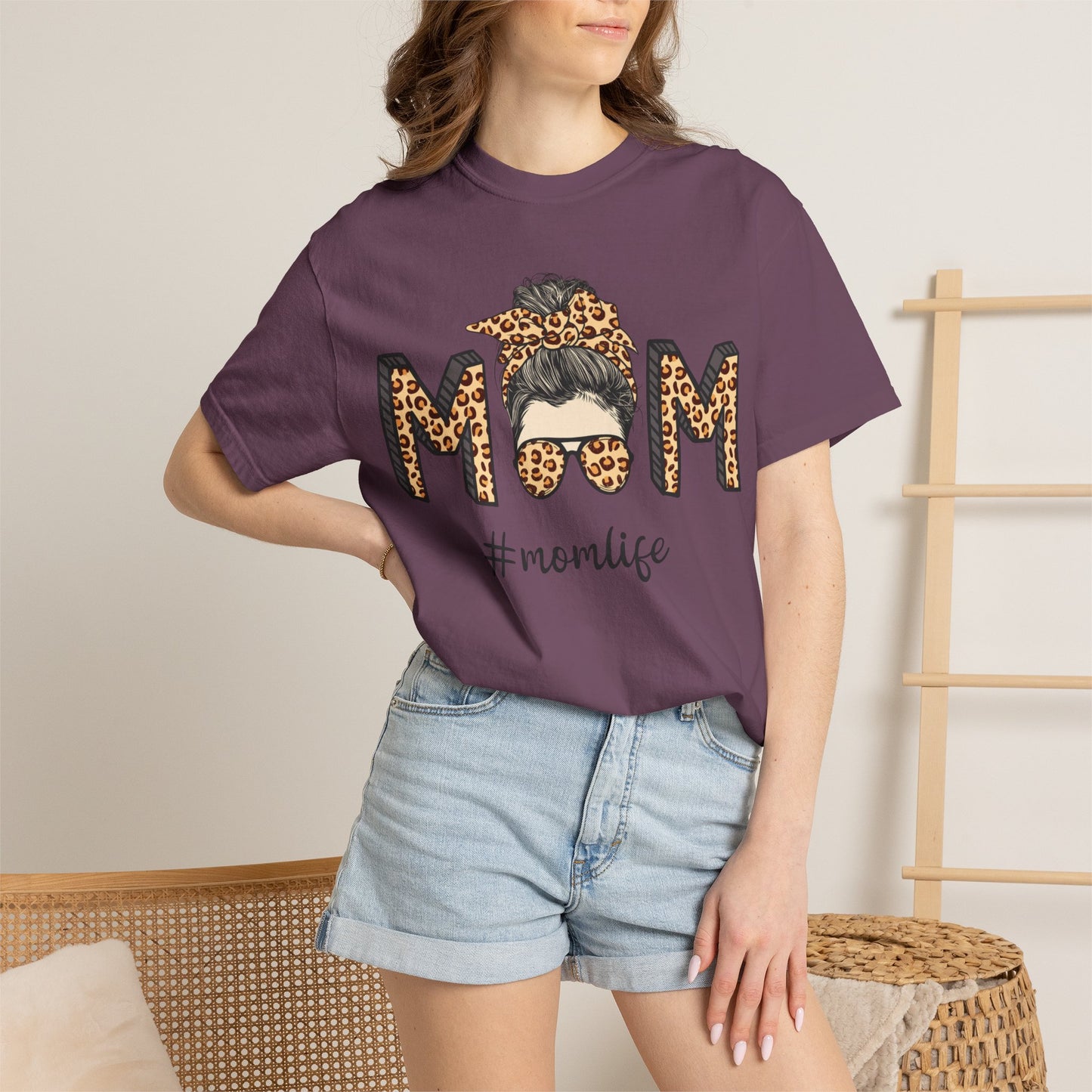 #Momlife Graphic Tee--