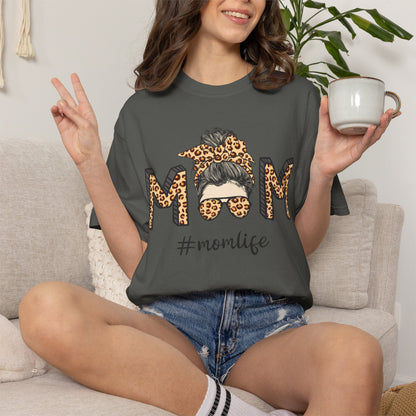 #Momlife Graphic Tee--