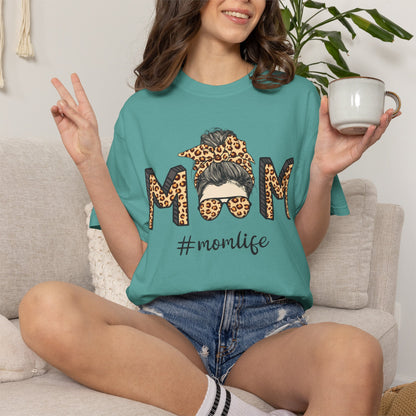 #Momlife Graphic Tee--