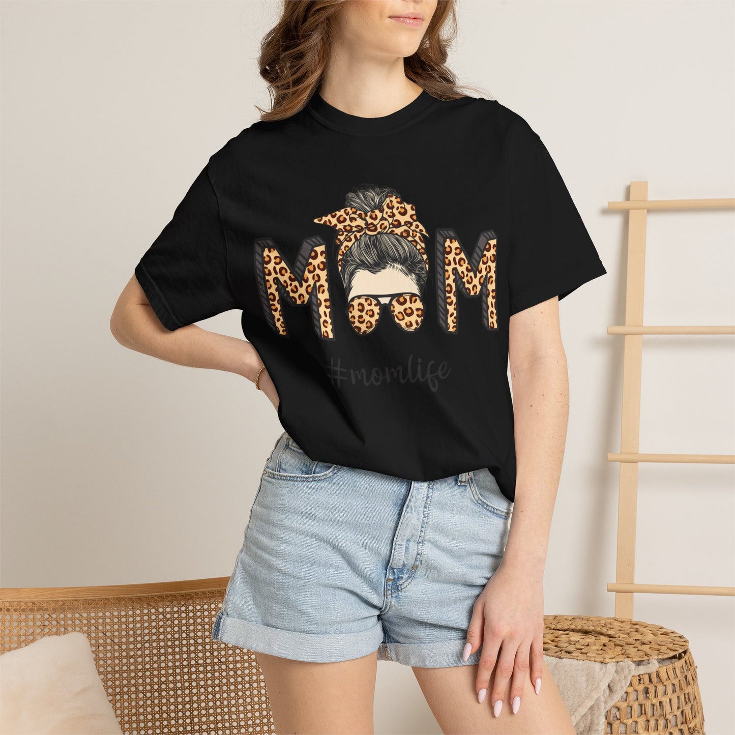 #Momlife Graphic Tee--