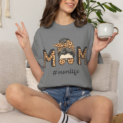 #Momlife Graphic Tee--