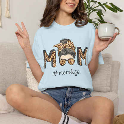 #Momlife Graphic Tee--